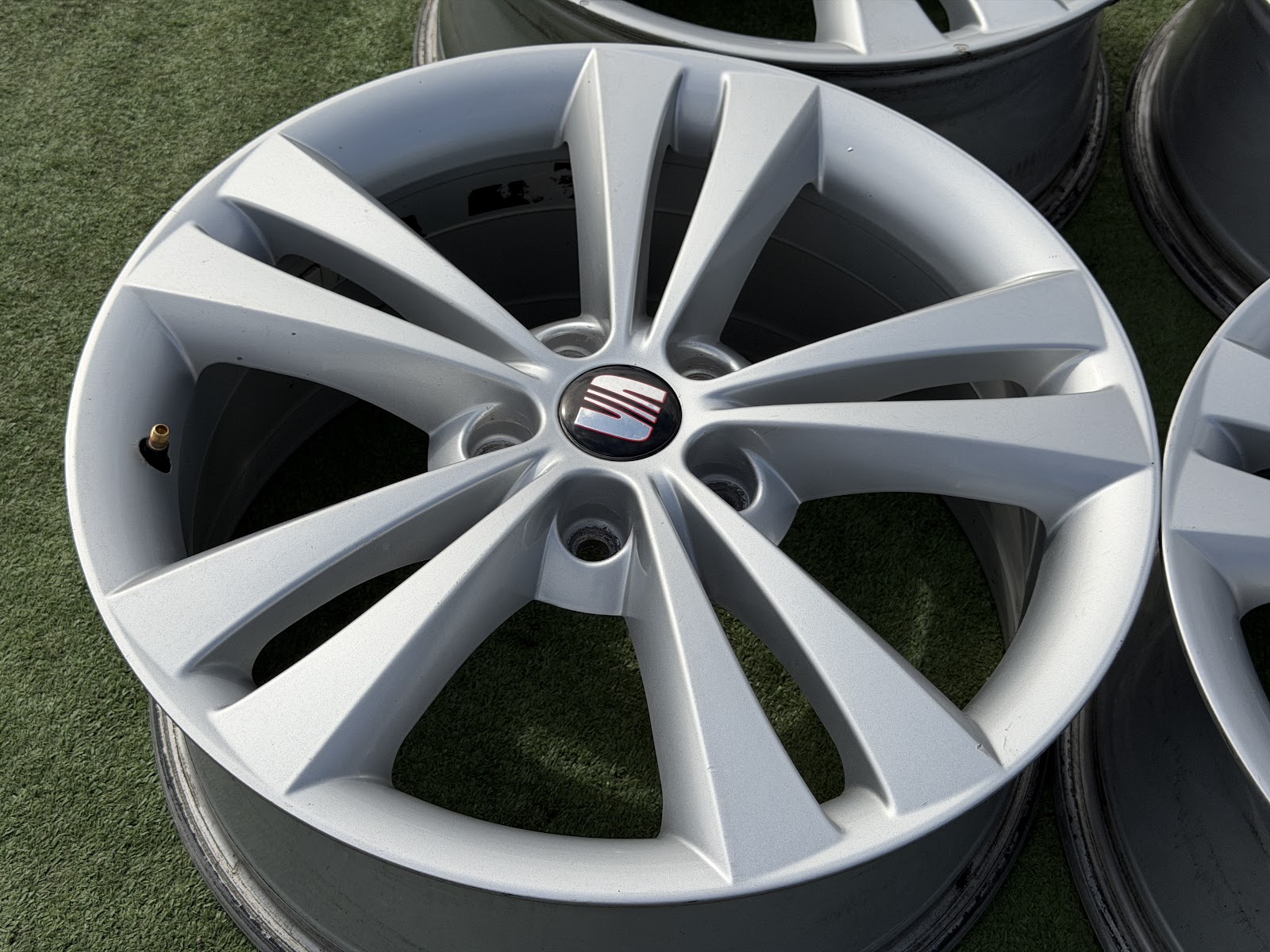 Seat VOKISKI - 7.5J, ET51 - Image 2