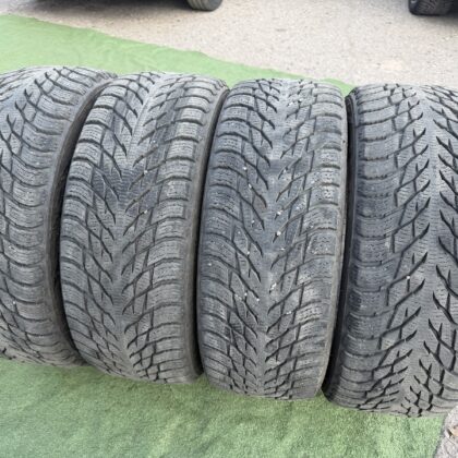 Nokian 215/55 R18