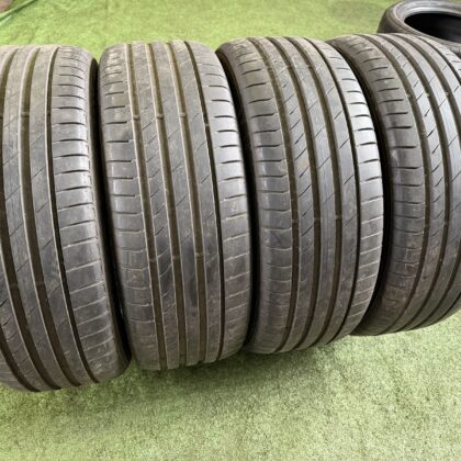 Kumho 225/45 R19