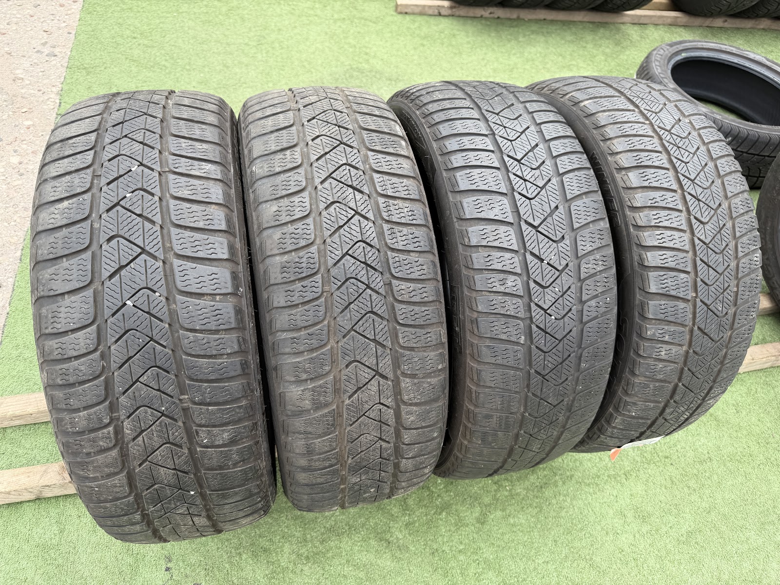 Pirelli 205/50 R17