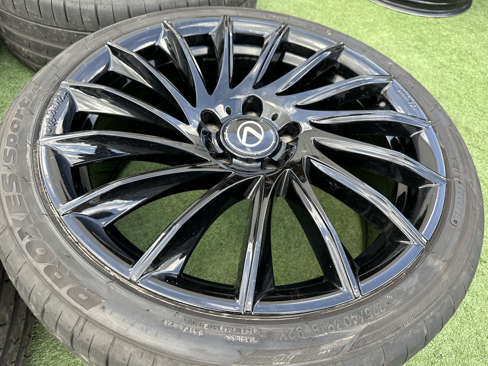 Lexus VOKISKI - 8J, ET40 - Image 2