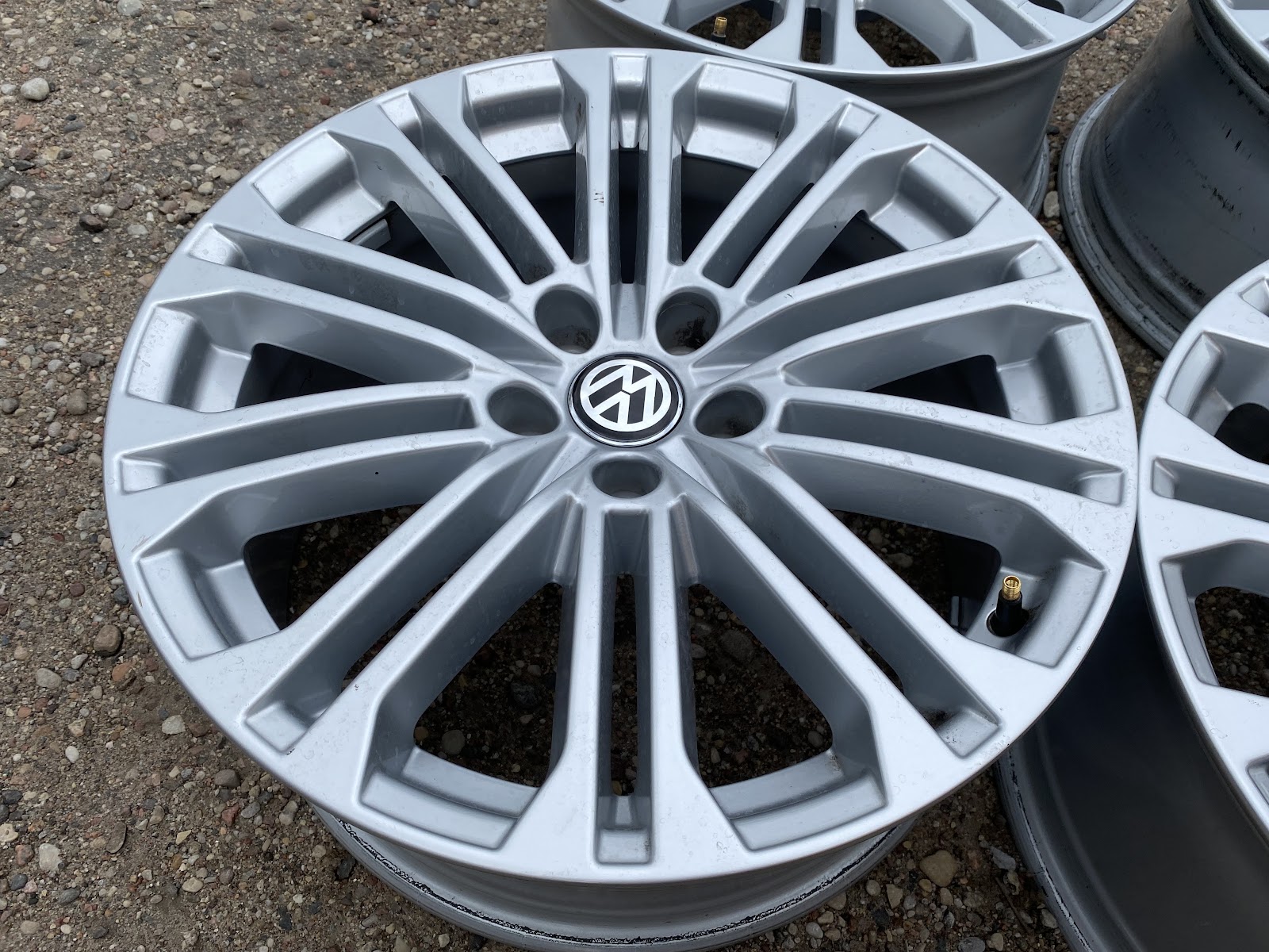 Volkswagen ORGINALUS - 8,5J, ET29 - Image 2
