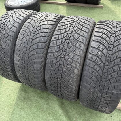 Kumho 245/45 R18