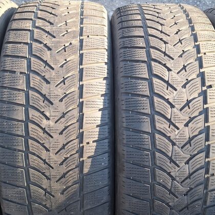 Dunlop 235/50 R19