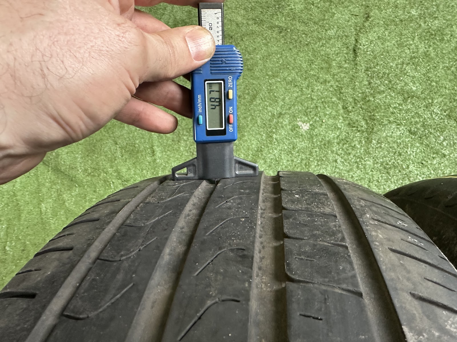 Pirelli 225/60 R17 - Image 7