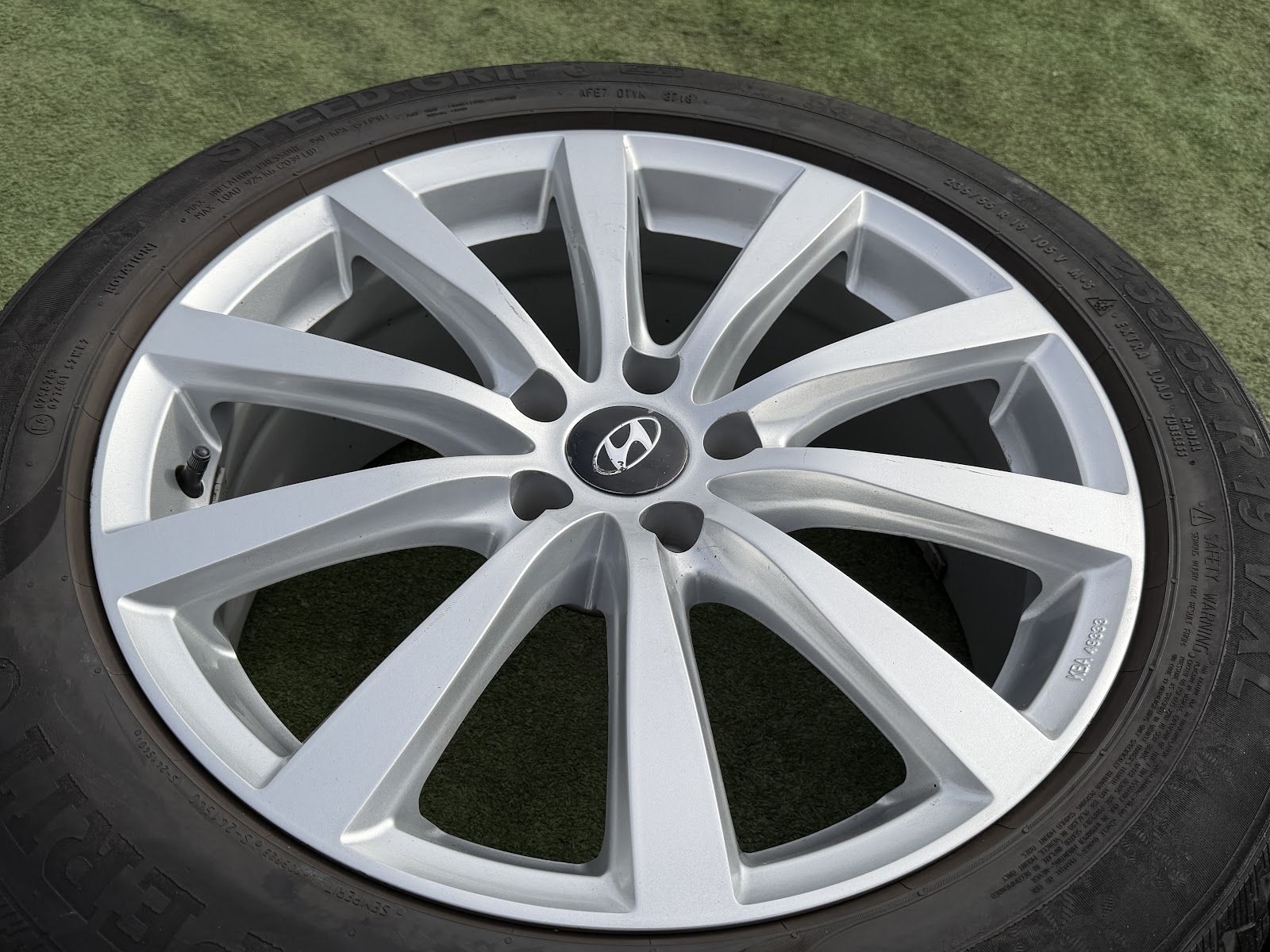 Hyundai 8J, ET42 - Image 5