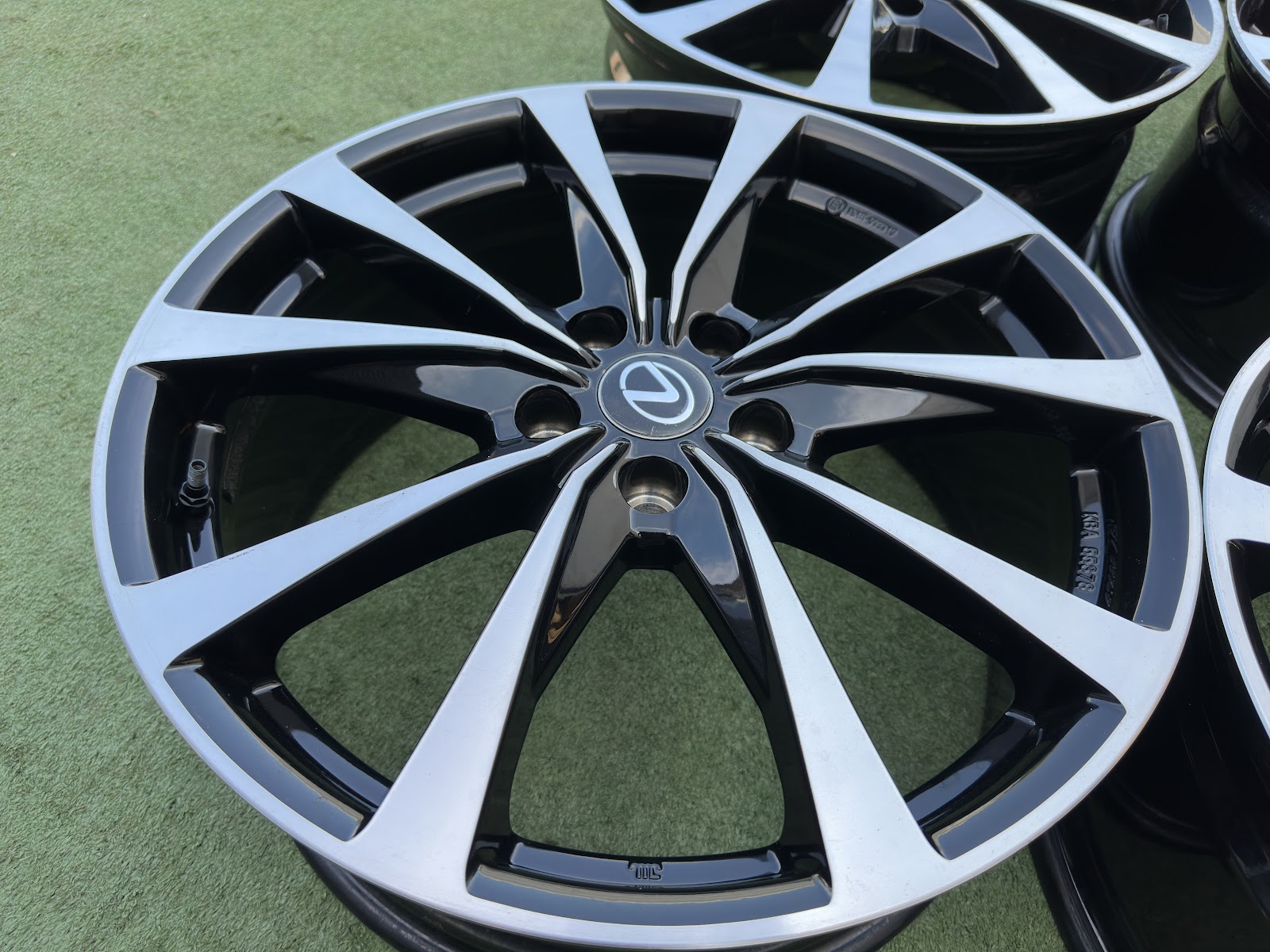 Lexus VOKISKI - 8J, ET40 - Image 3