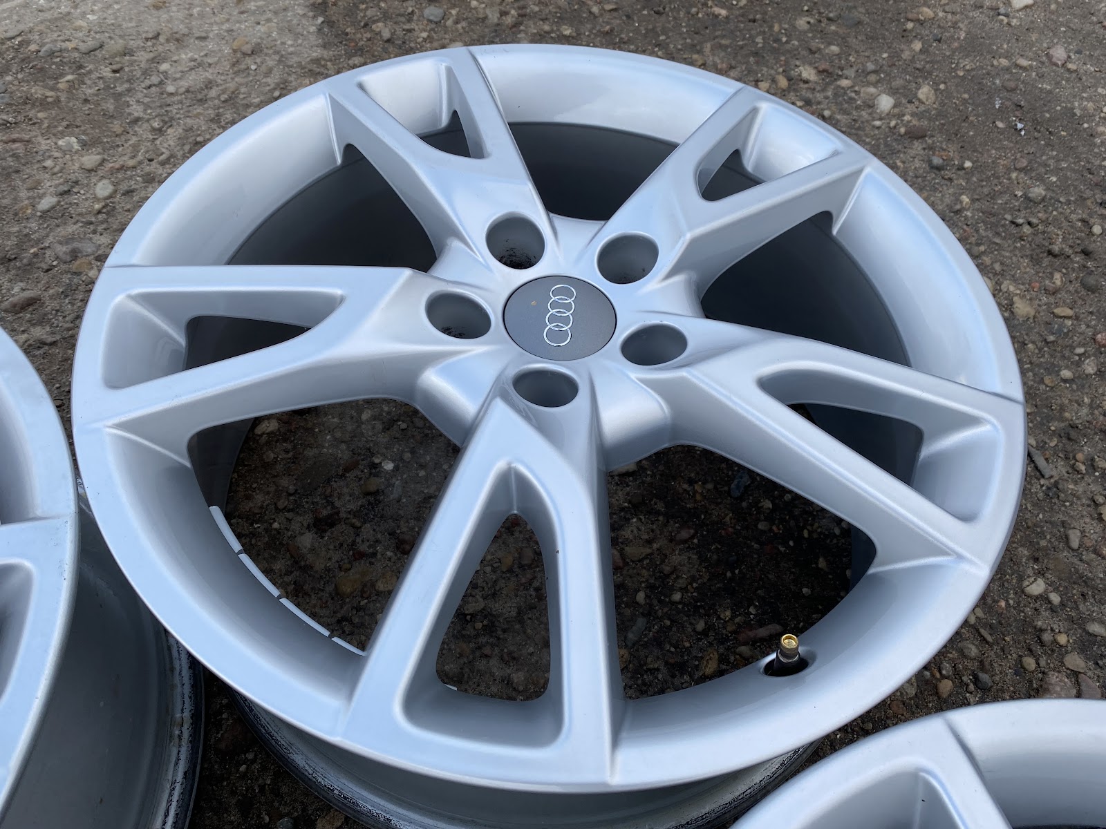 Audi ORGINALUS - 7J, ET38 - Image 4