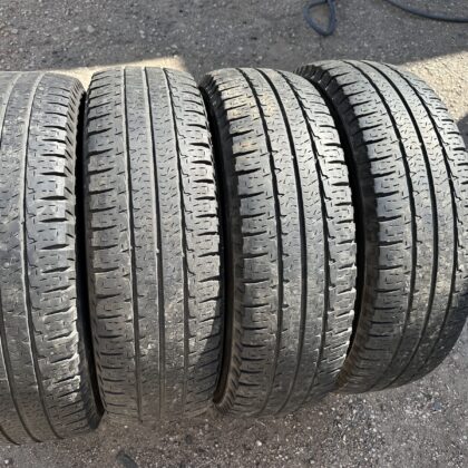 Michelin 225/75 R16