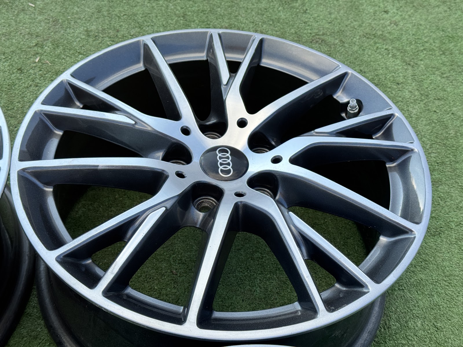 Audi ORGINALUS - 7J, ET47 - Image 4