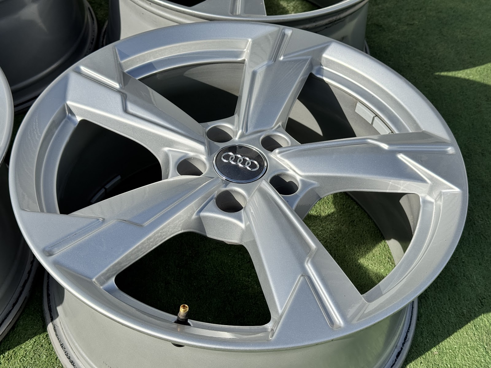 Audi A6 / Q5 - 8J, ET39 - Image 3