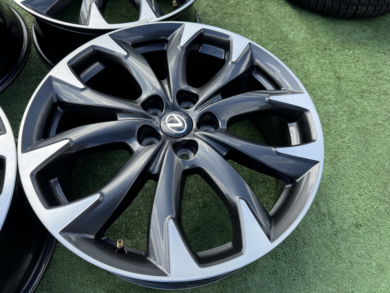 Lexus ORGINALUS - 7J, ET50 - Image 3