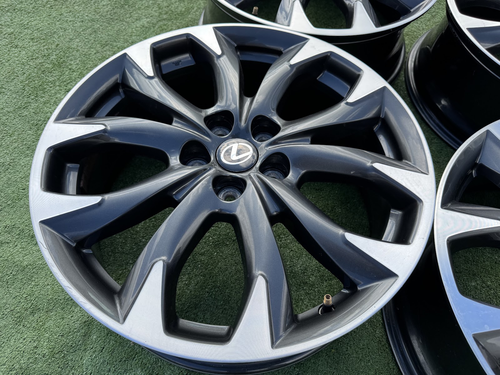 Lexus ORGINALUS - 7J, ET50 - Image 2