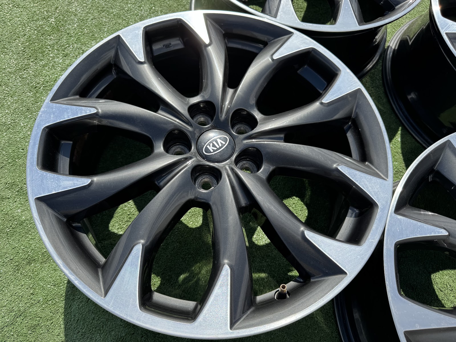KIA ORGINALUS - 7J, ET50 - Image 2