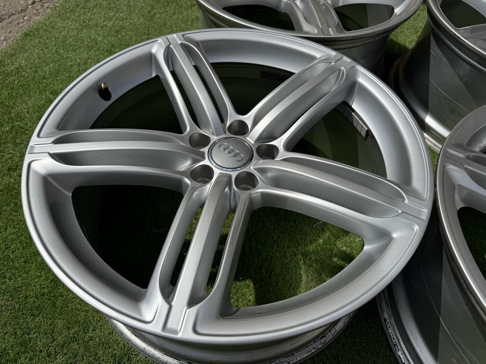 Audi Q5 / A6 - 8,5J, ET33 - Image 2