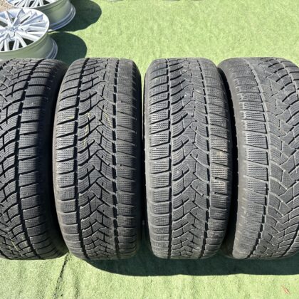 Dunlop 235/60 R18