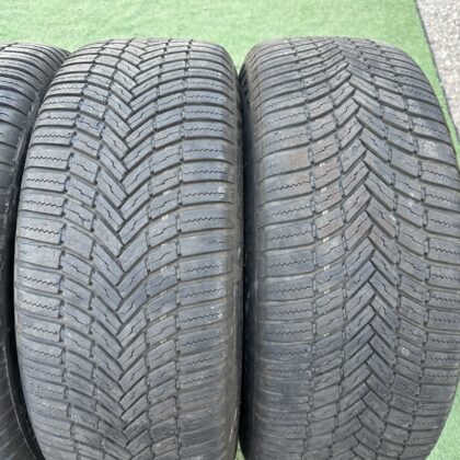 Bridgestone 235/55 r19