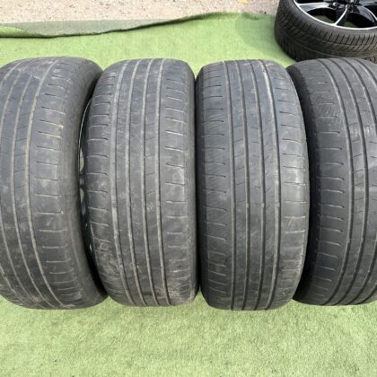Bridgestone 235/50 R19
