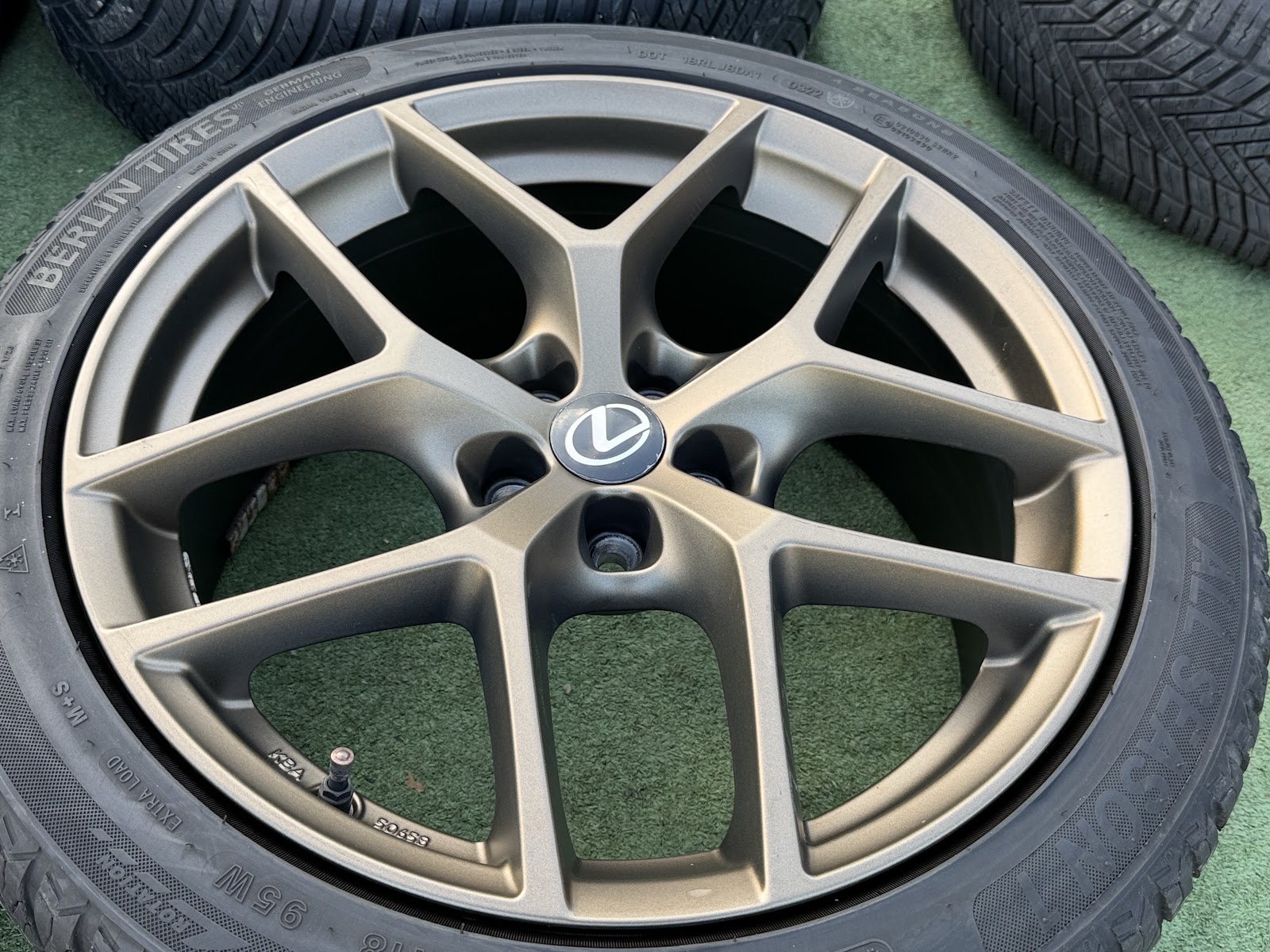 Lexus Vokiski 8J, ET40 - Image 3