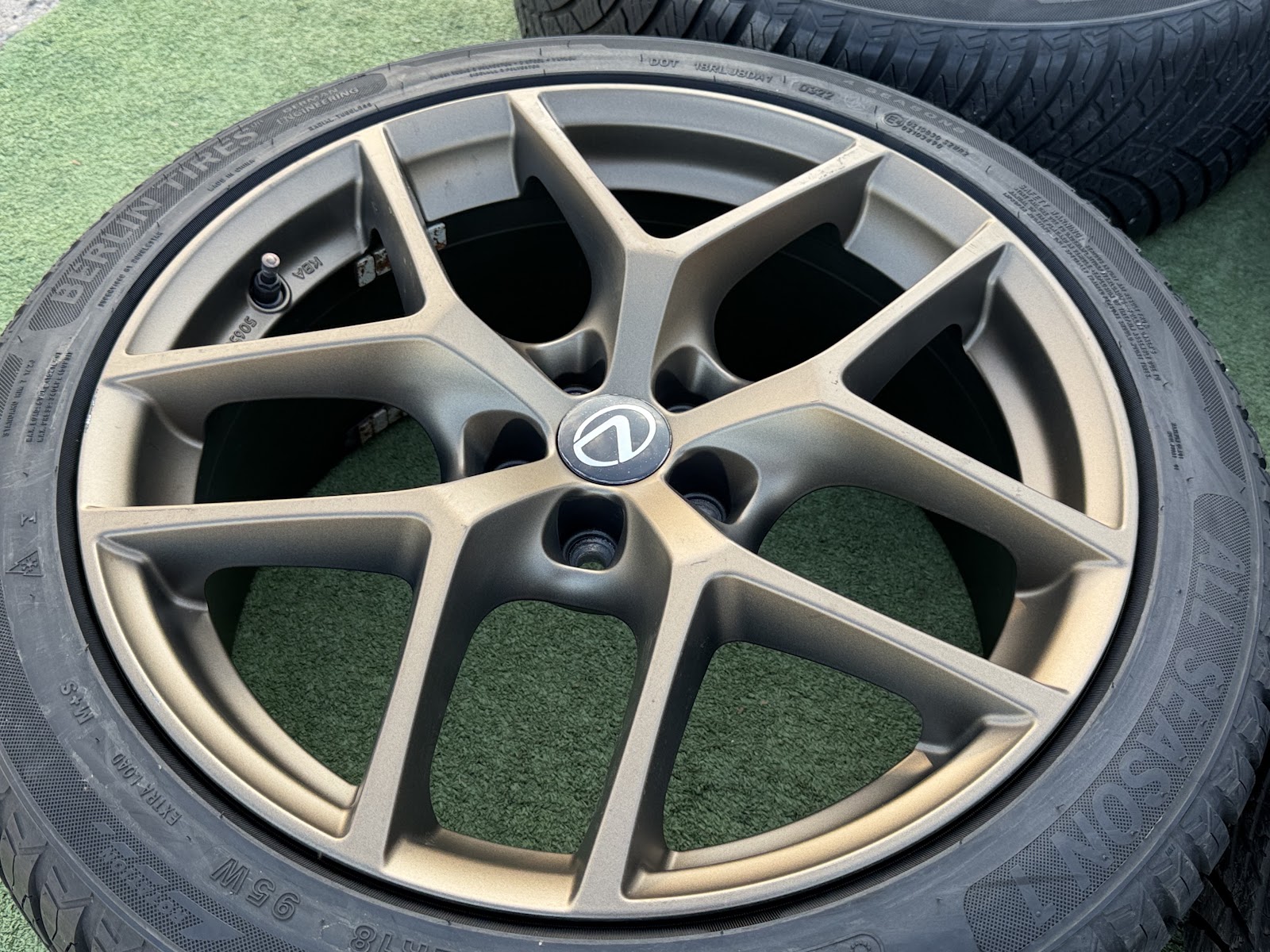 Lexus Vokiski 8J, ET40 - Image 2