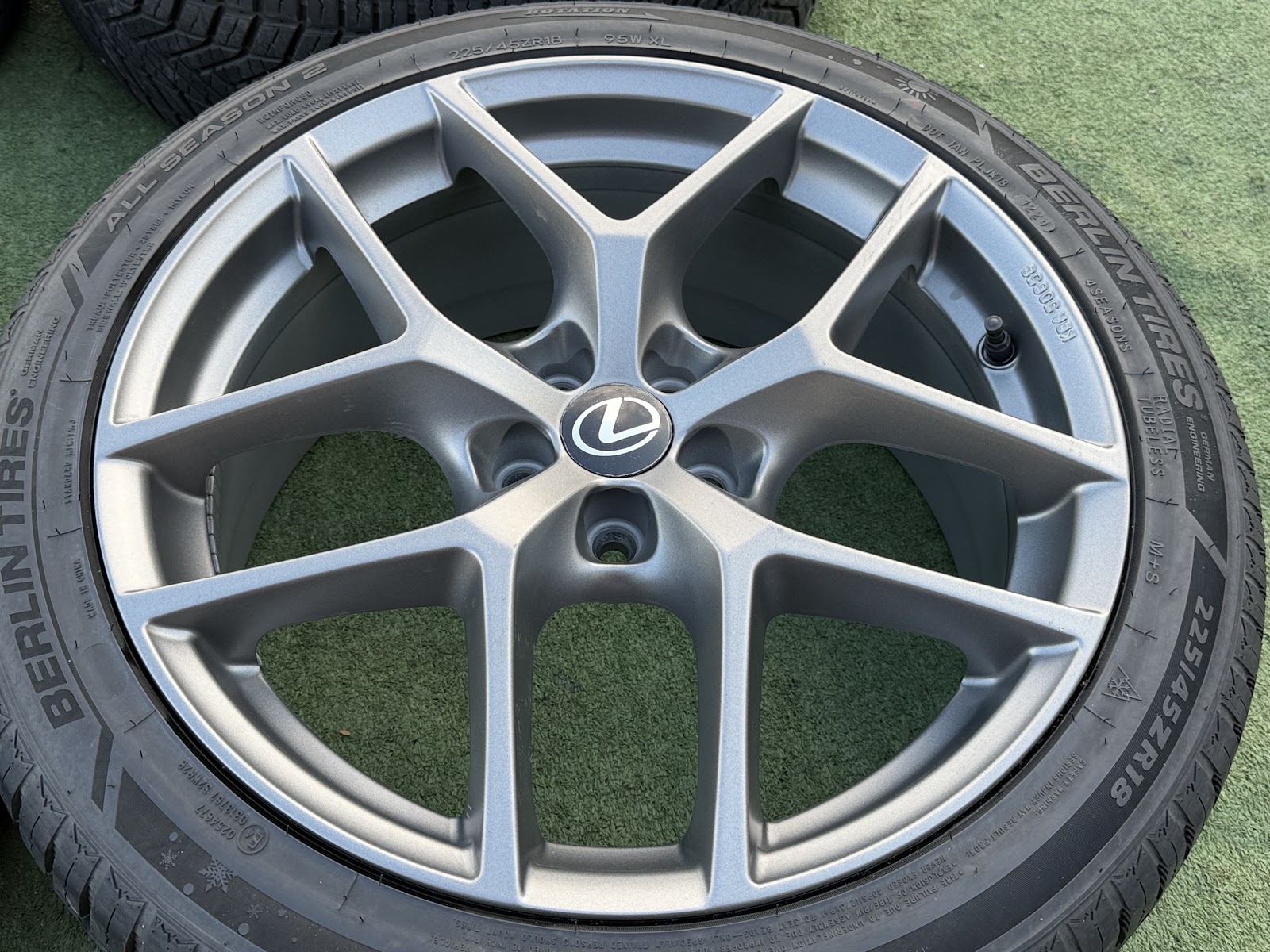 Lexus Vokiski 8J, ET40 - Image 3