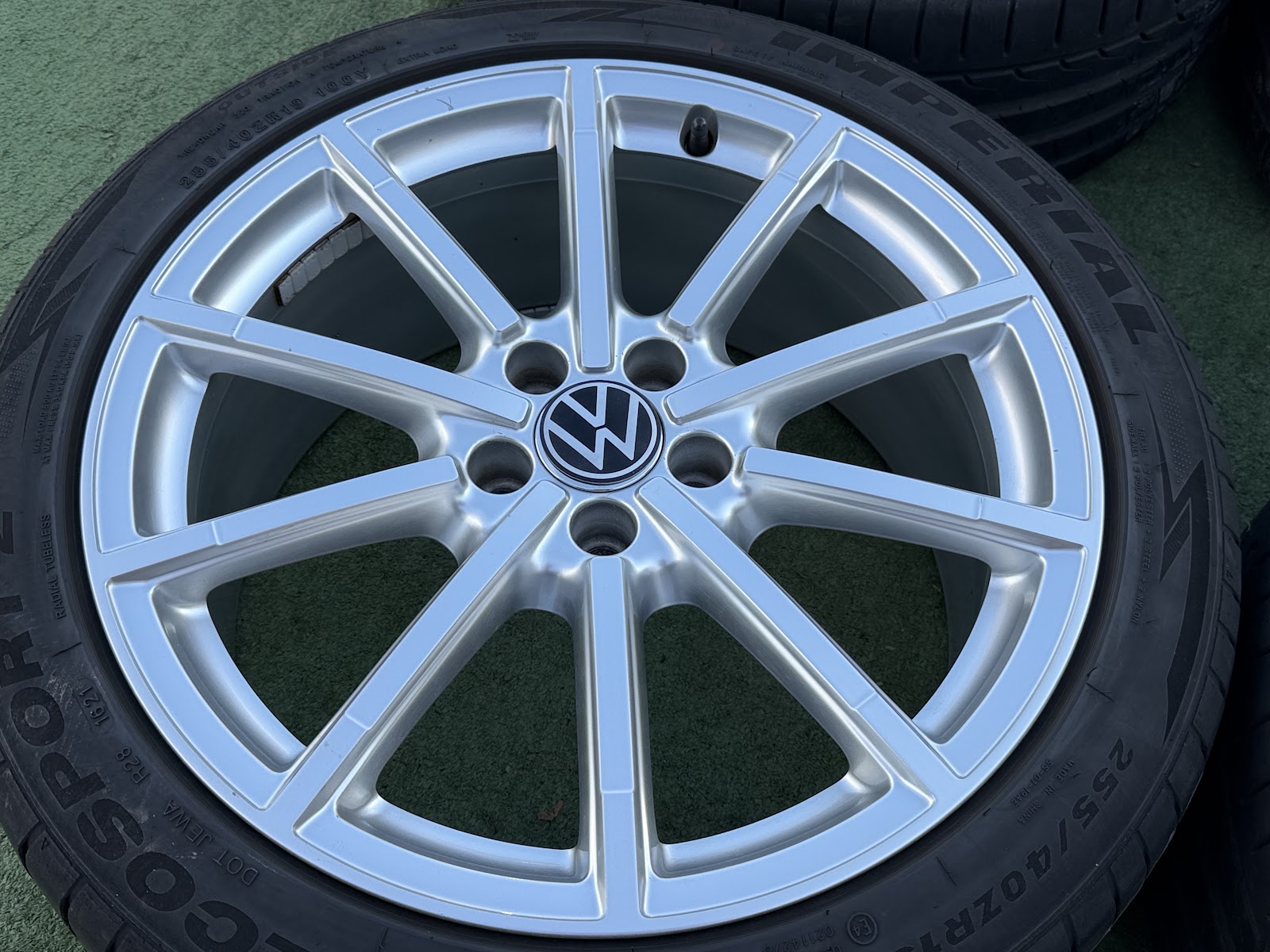 Volkswagen VOKISKI, 8.5J ET43 - Image 2