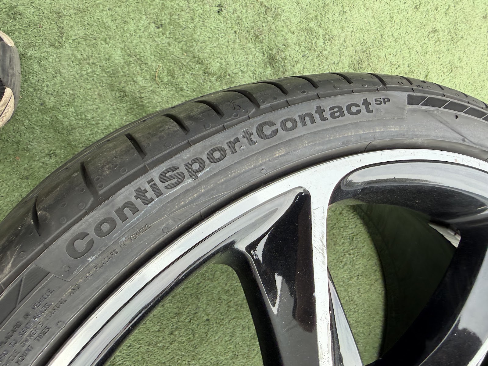 Continental 245/30 R20 - Image 7