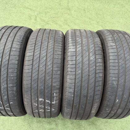 Michelin 235/55 R19