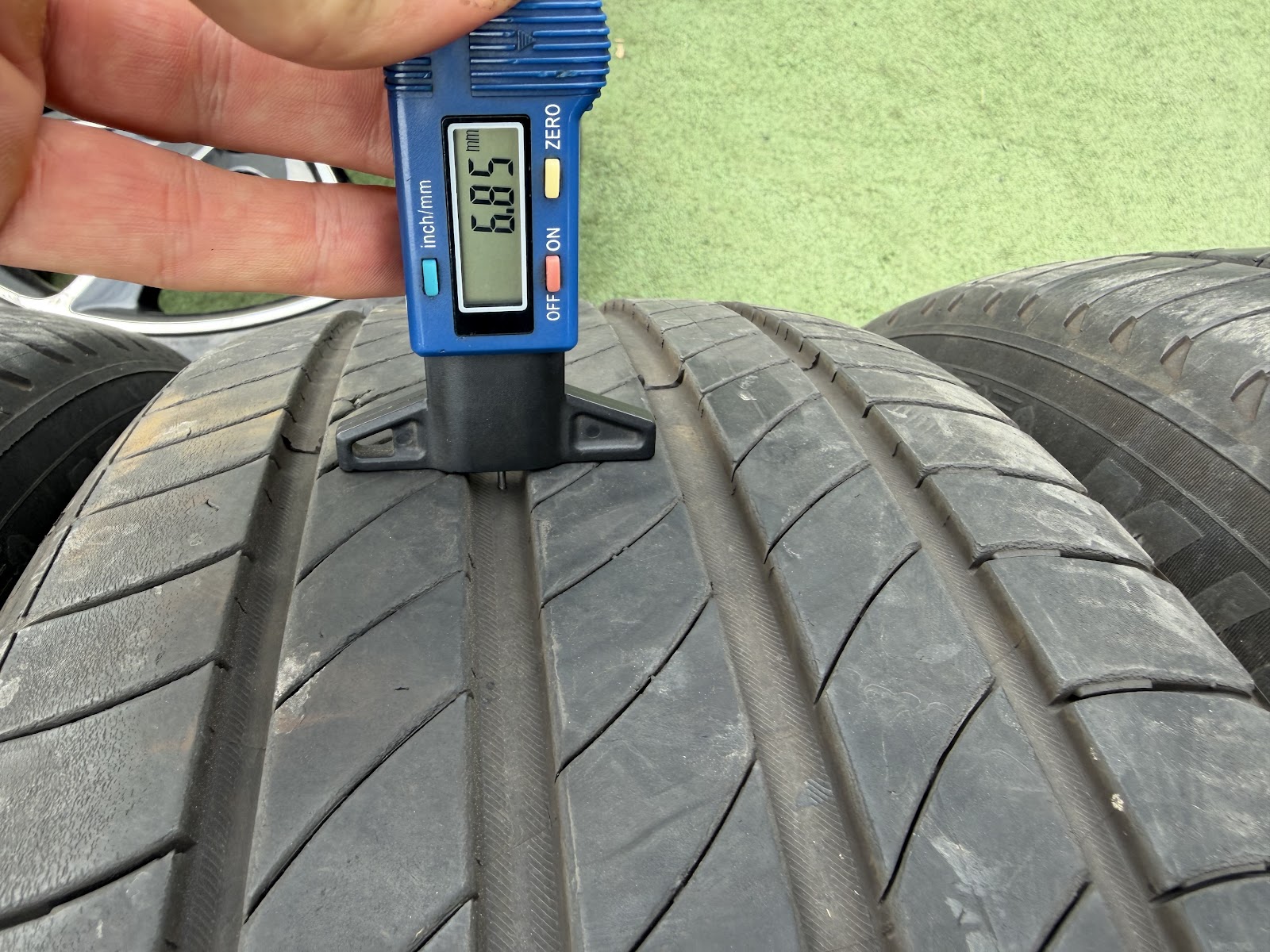 Michelin 235/55 R19 - Image 5