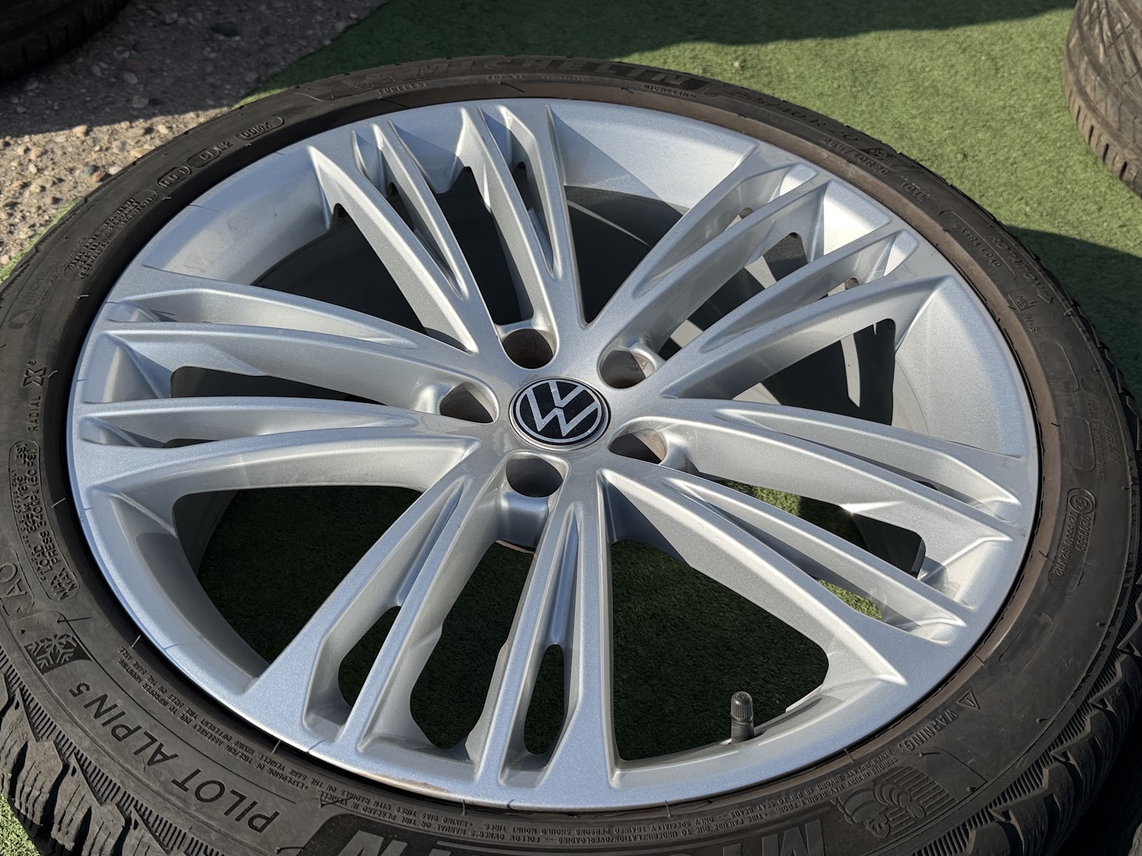 Volkswagen TIGUAN, 8.5J ET30 - Image 5