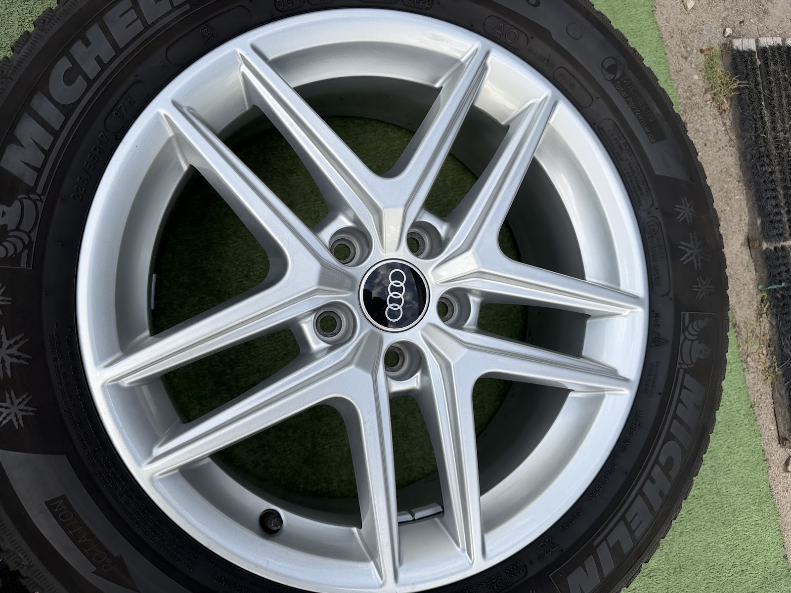 Michelin 225/55 R17 - Image 13