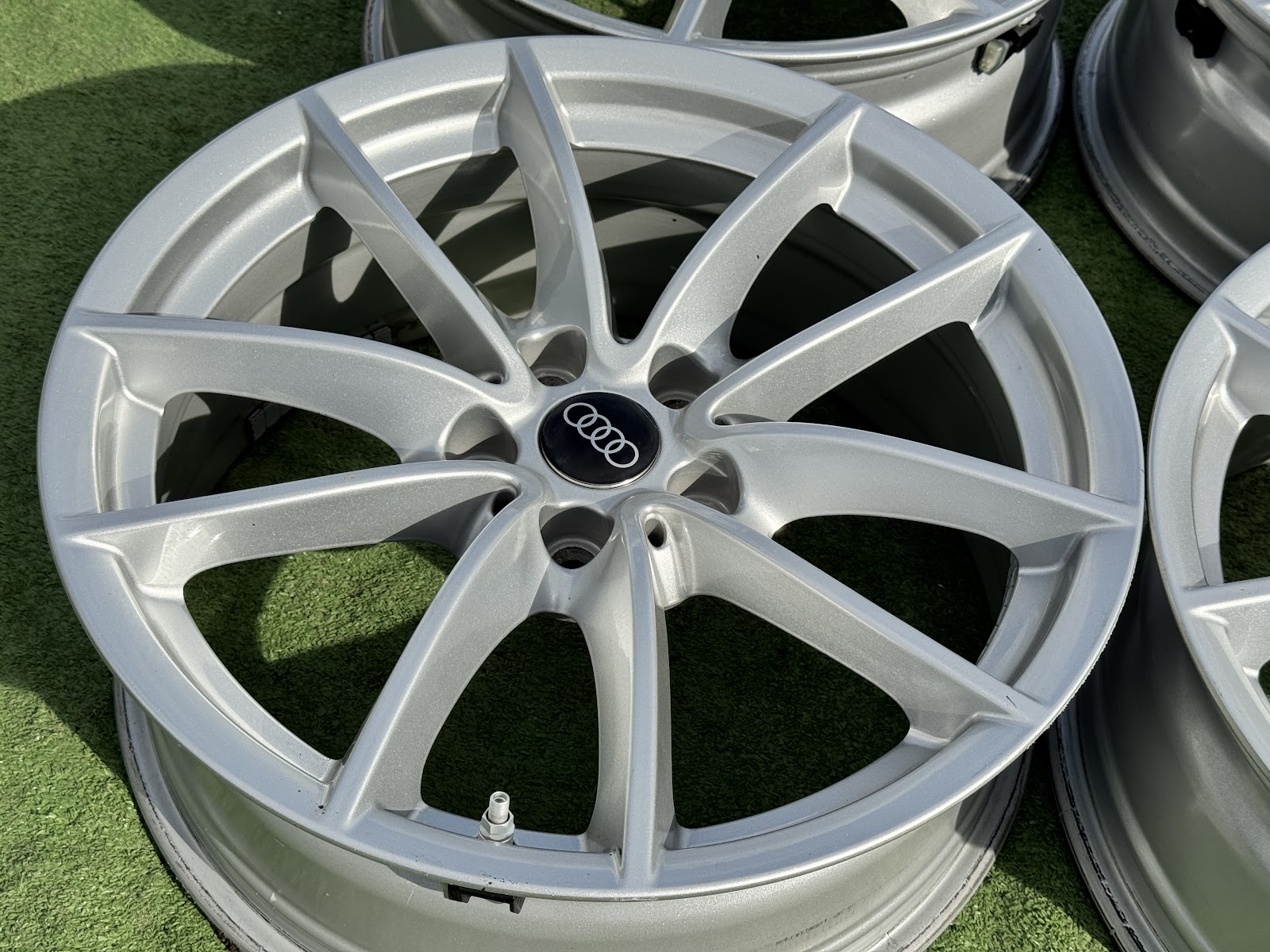 Audi AKCIJA!!!! - 7J, ET22 - Image 2