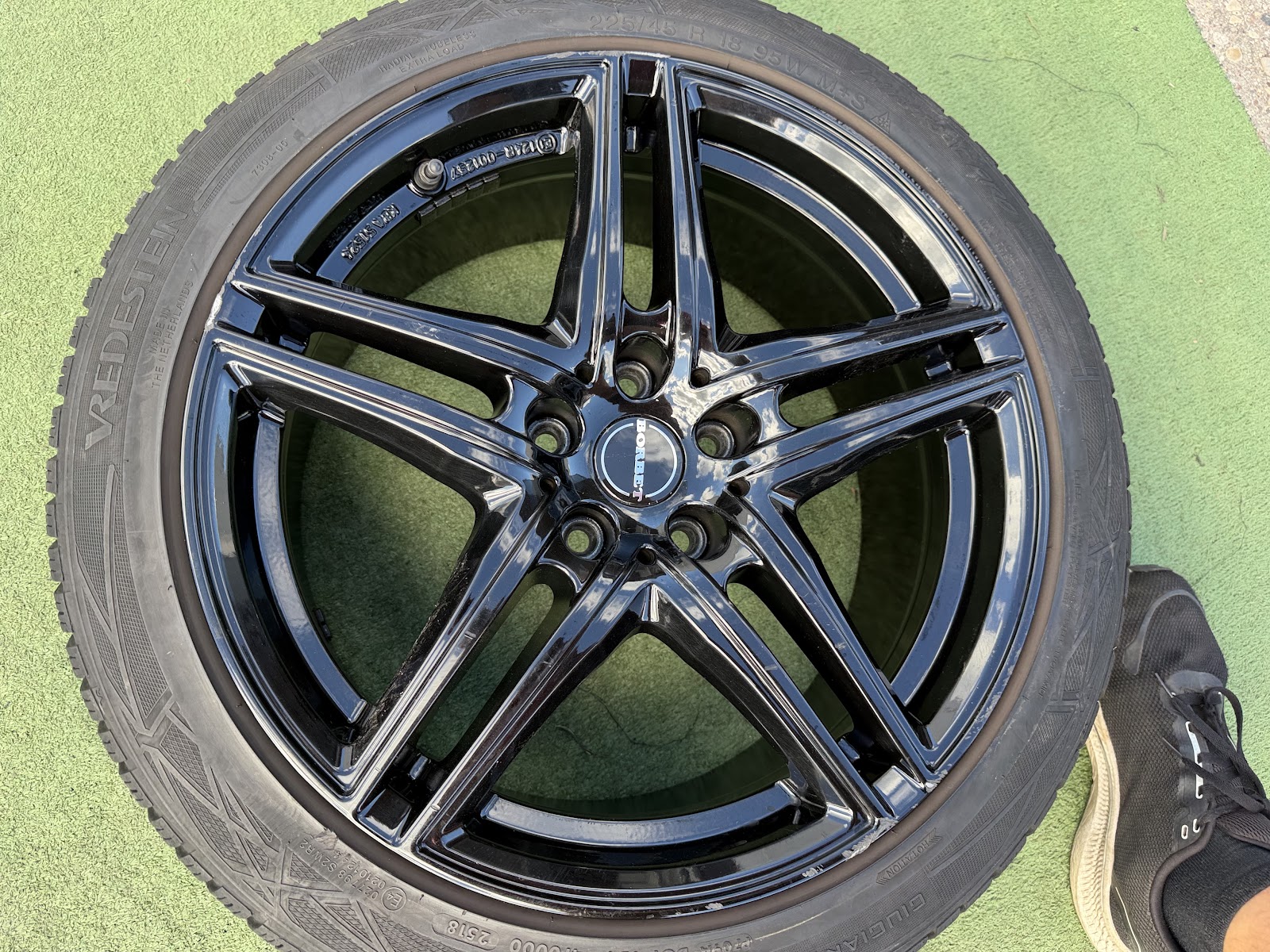 Vredestein 225/45 R18 - Image 13