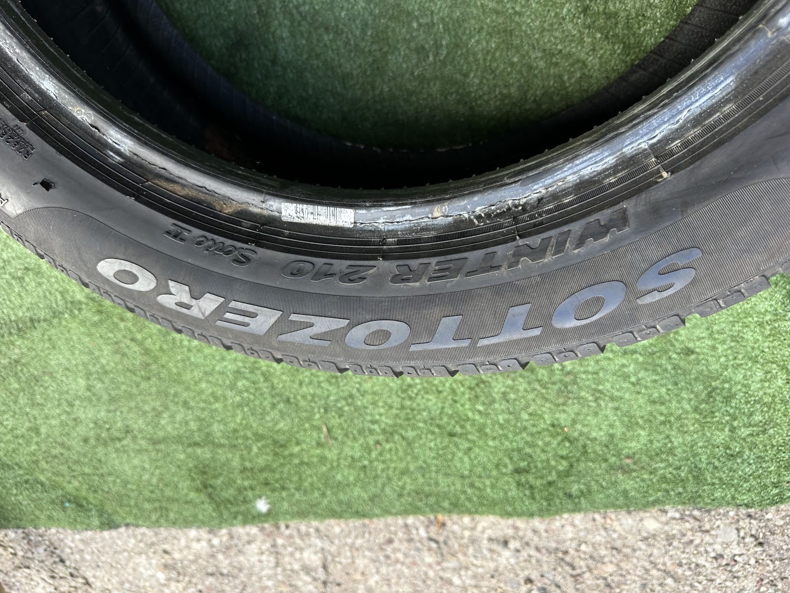 Pirelli 235/50 r19 - Image 11