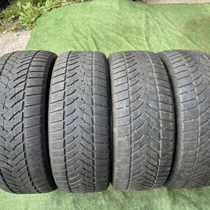 Dunlop 235/50 r19