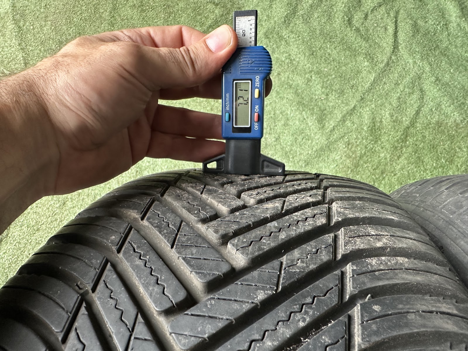 Hankook 235/55 r19 - Image 4
