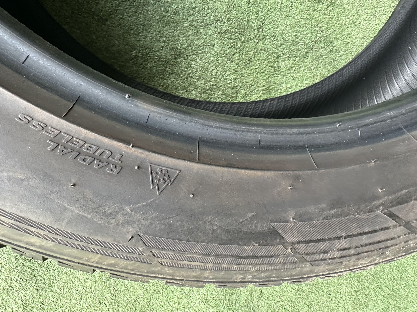 Hankook 225/55 r19 - Image 8