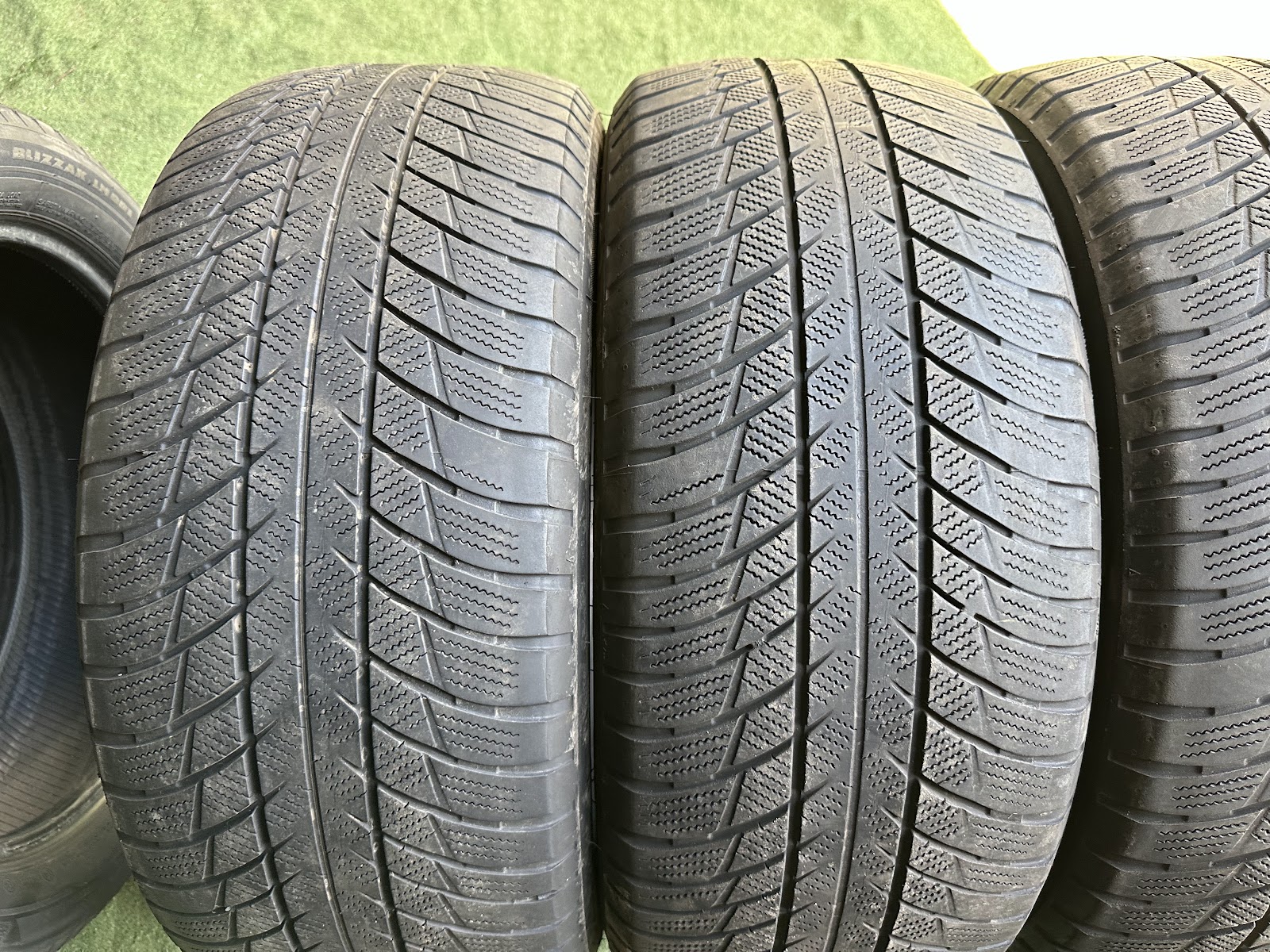Bridgestone 245/50 r19 - Image 2