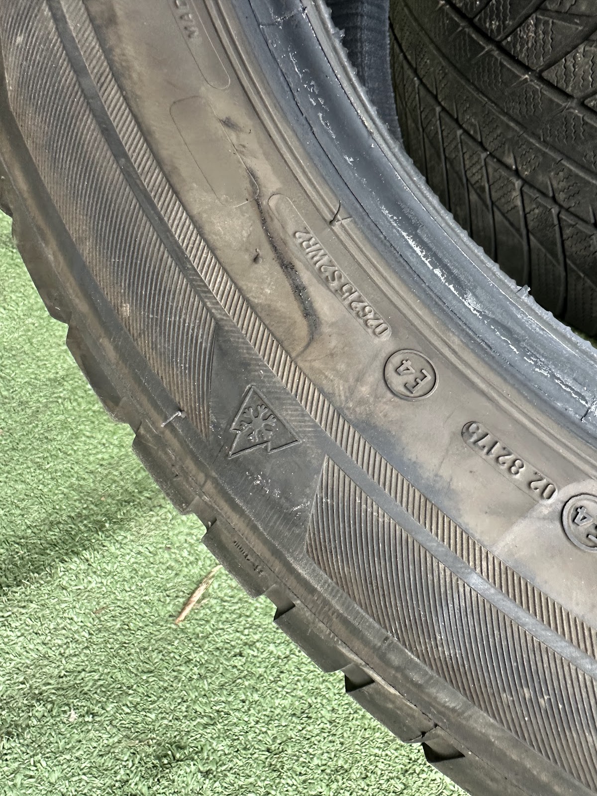 Bridgestone 245/50 r19 - Image 13