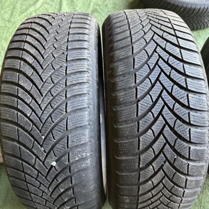 Semperit 215/55 R18