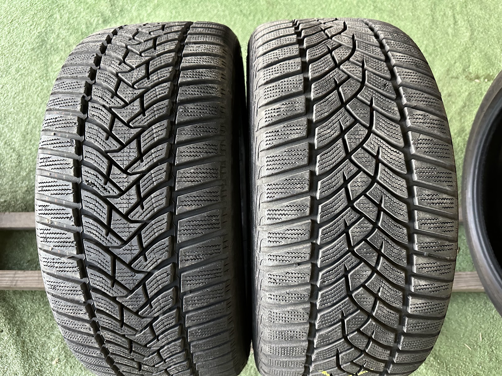 Dunlop 225/40 R18