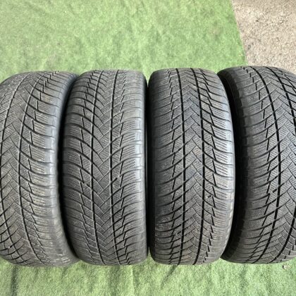 Bridgestone 225/60 r17