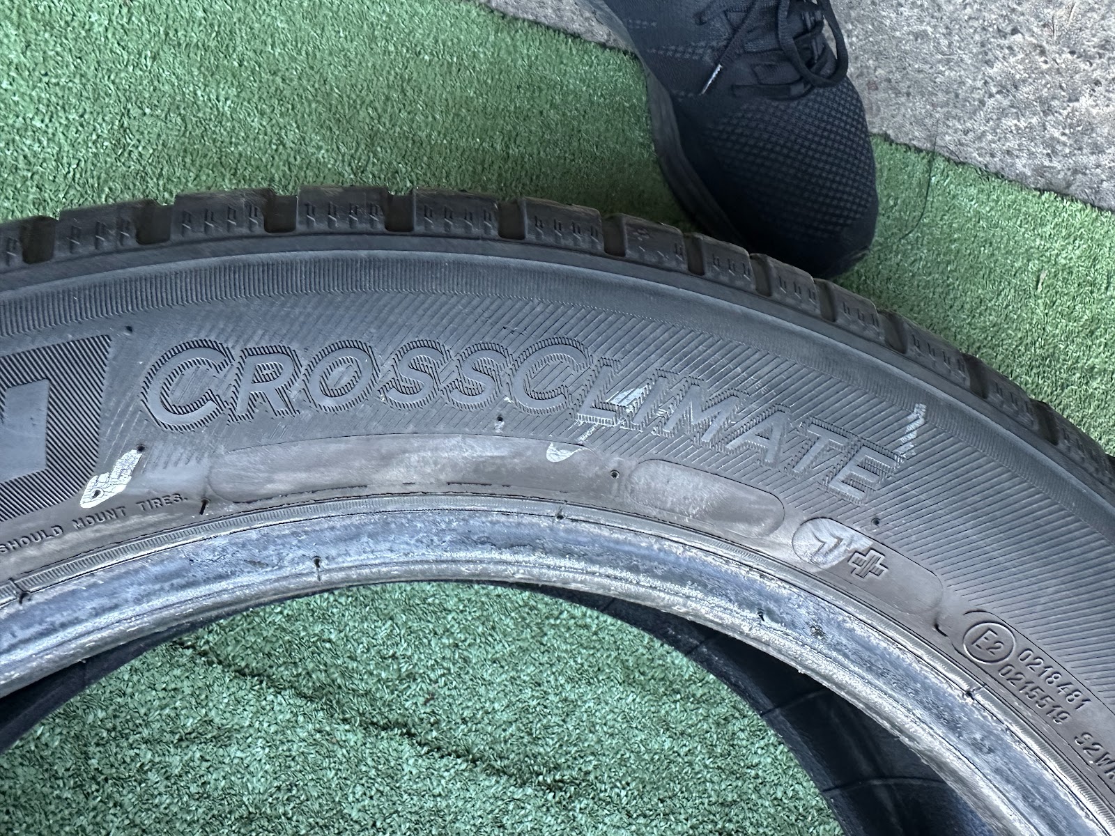 Michelin 215/55 r17 - Image 9