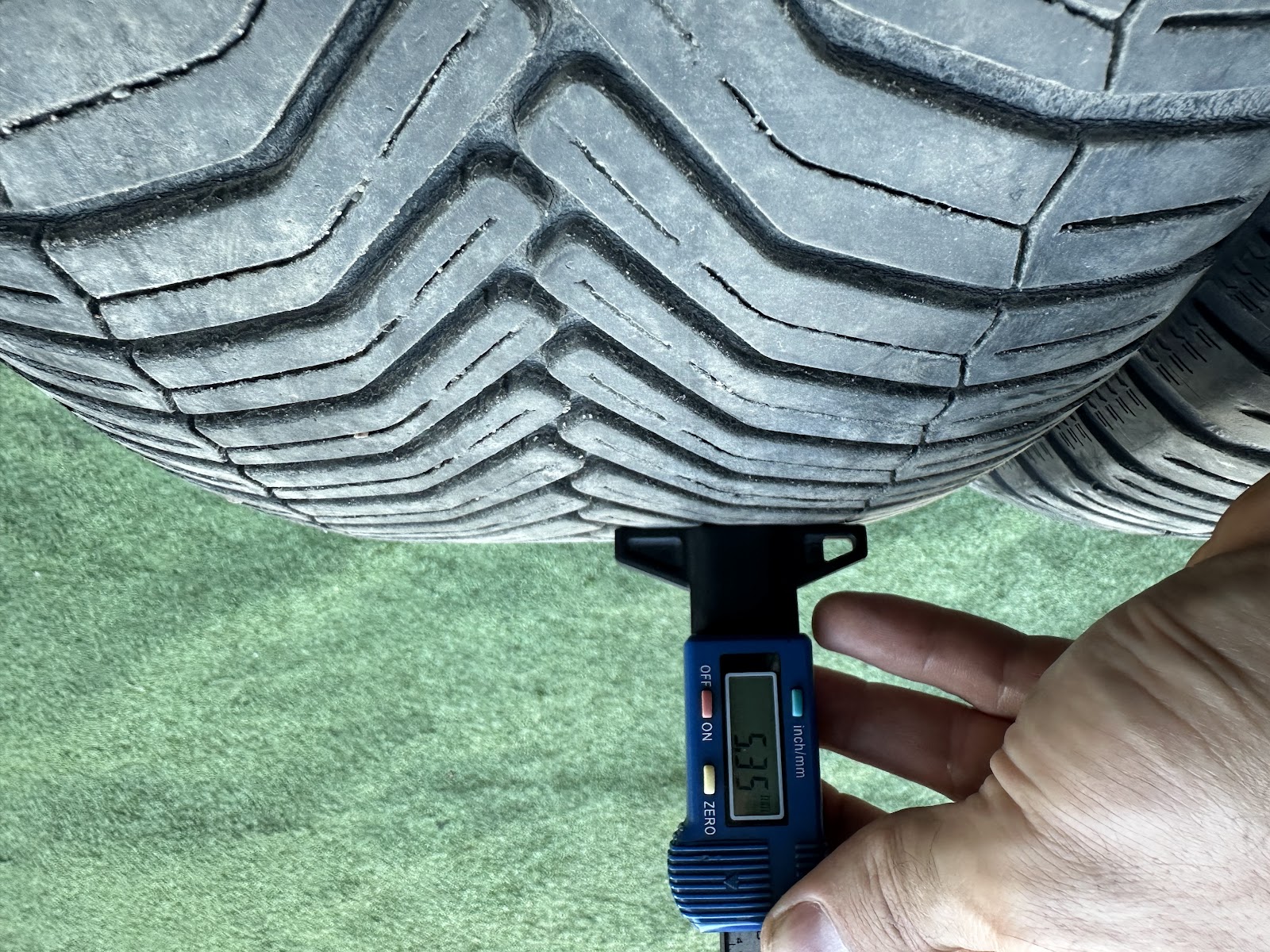 Michelin 215/55 r17 - Image 7
