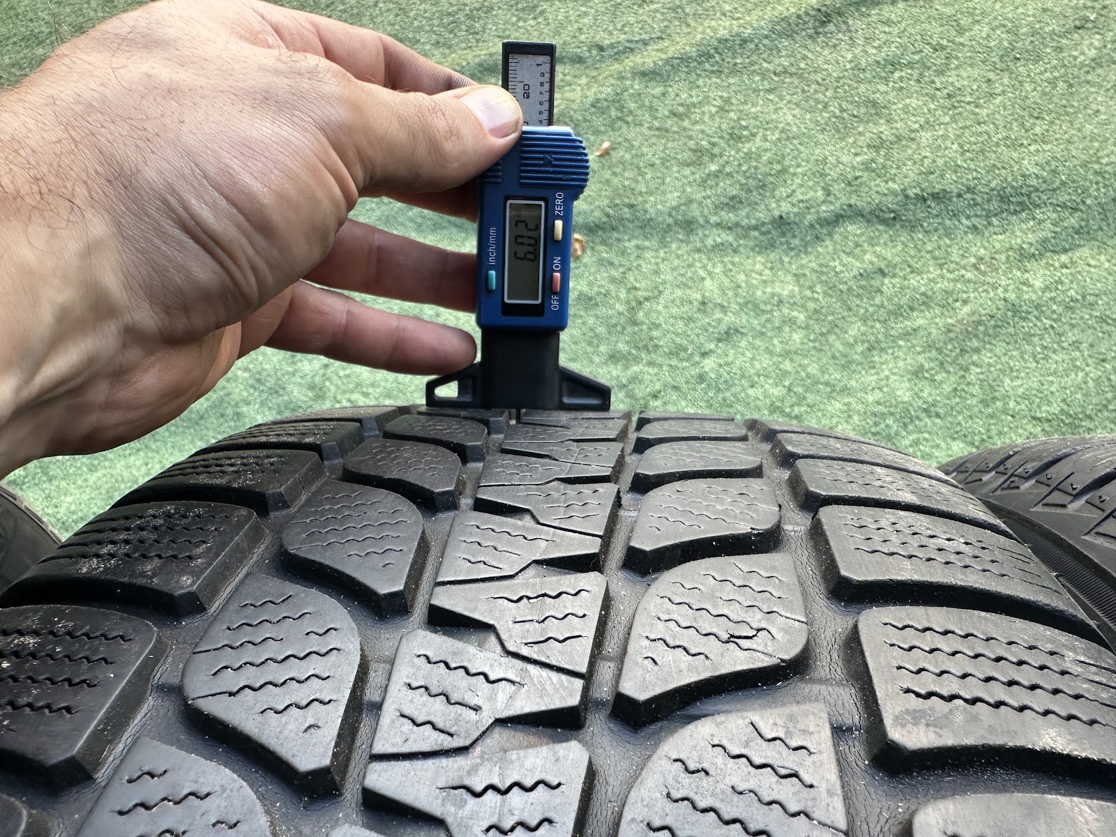 Bridgestone 235/55 R18 - Image 4