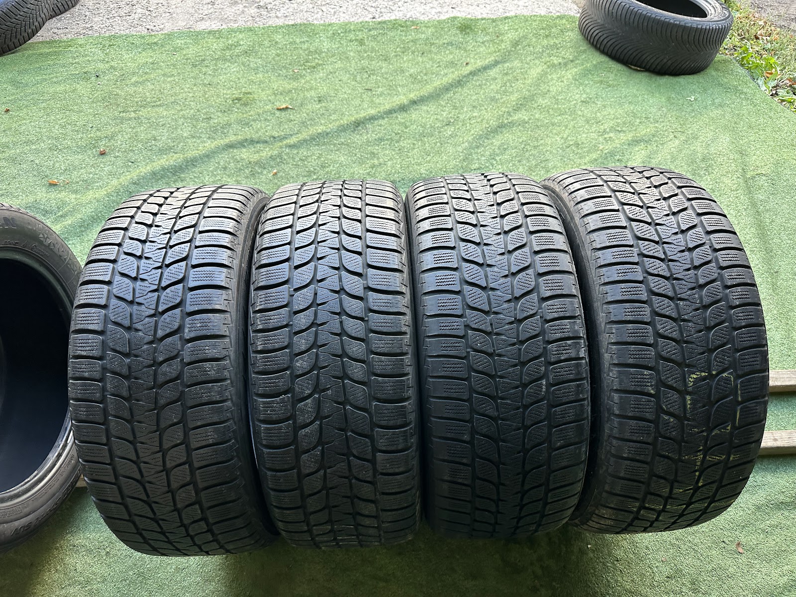 Bridgestone 235/55 R18