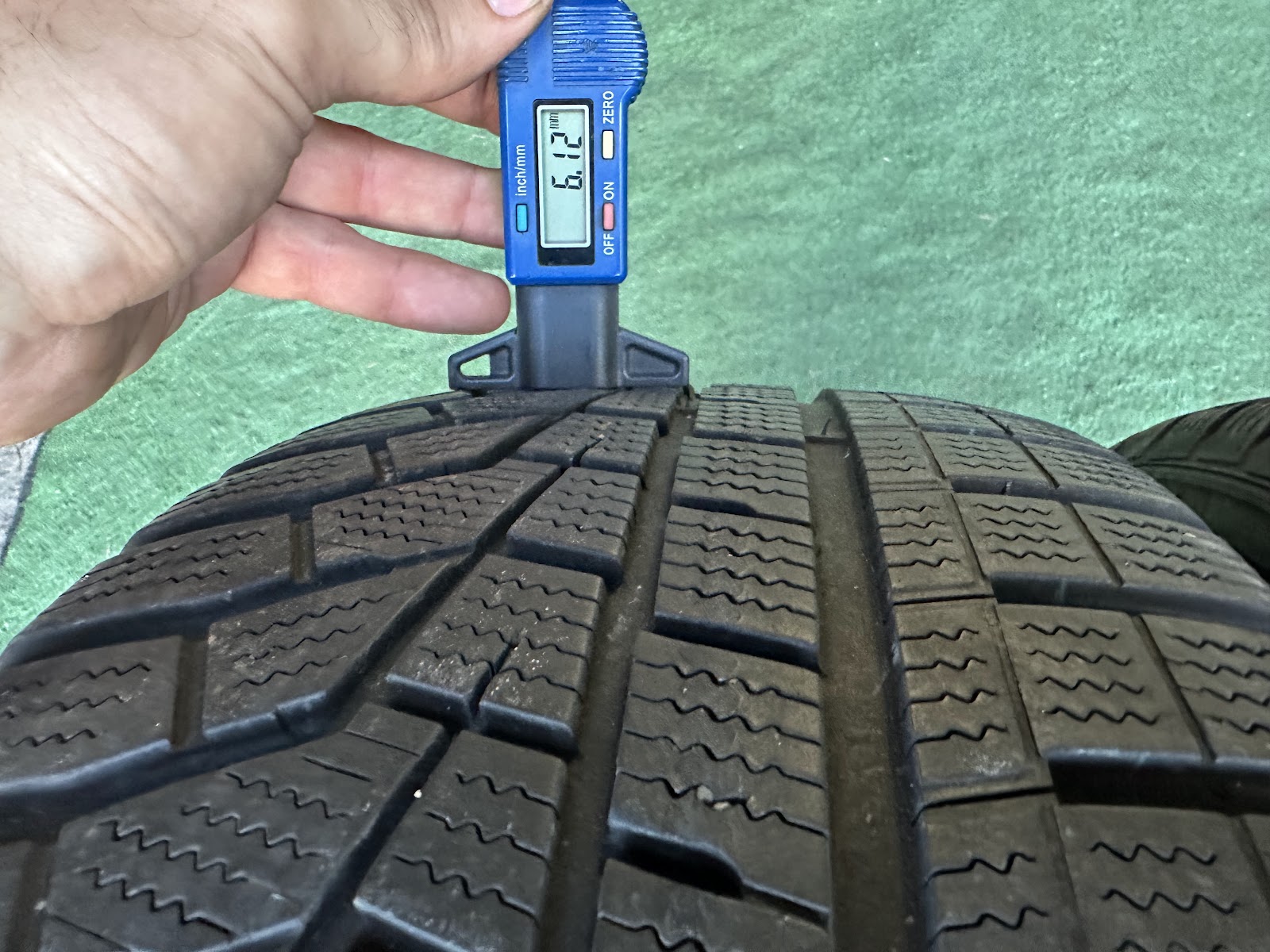 Hankook 225/60 R18 - Image 2