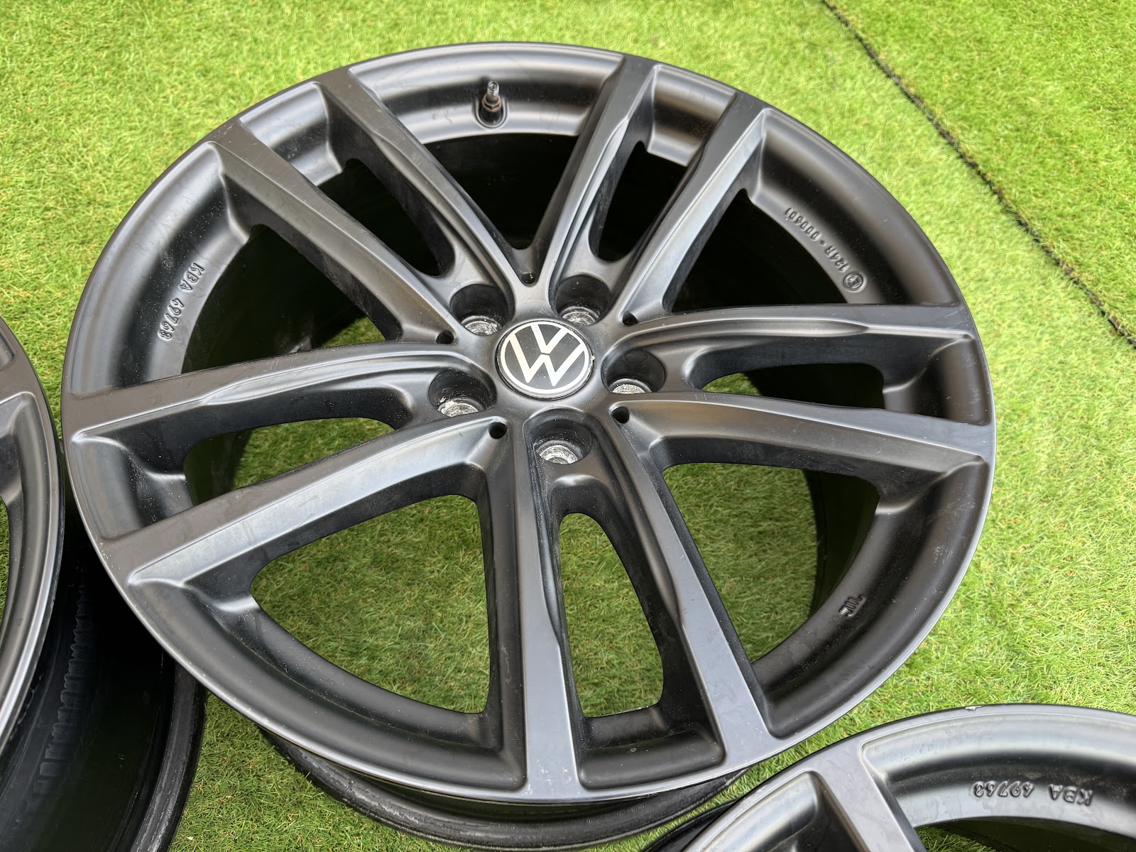 Volkswagen VOKISKI - 7J, ET22 - Image 4