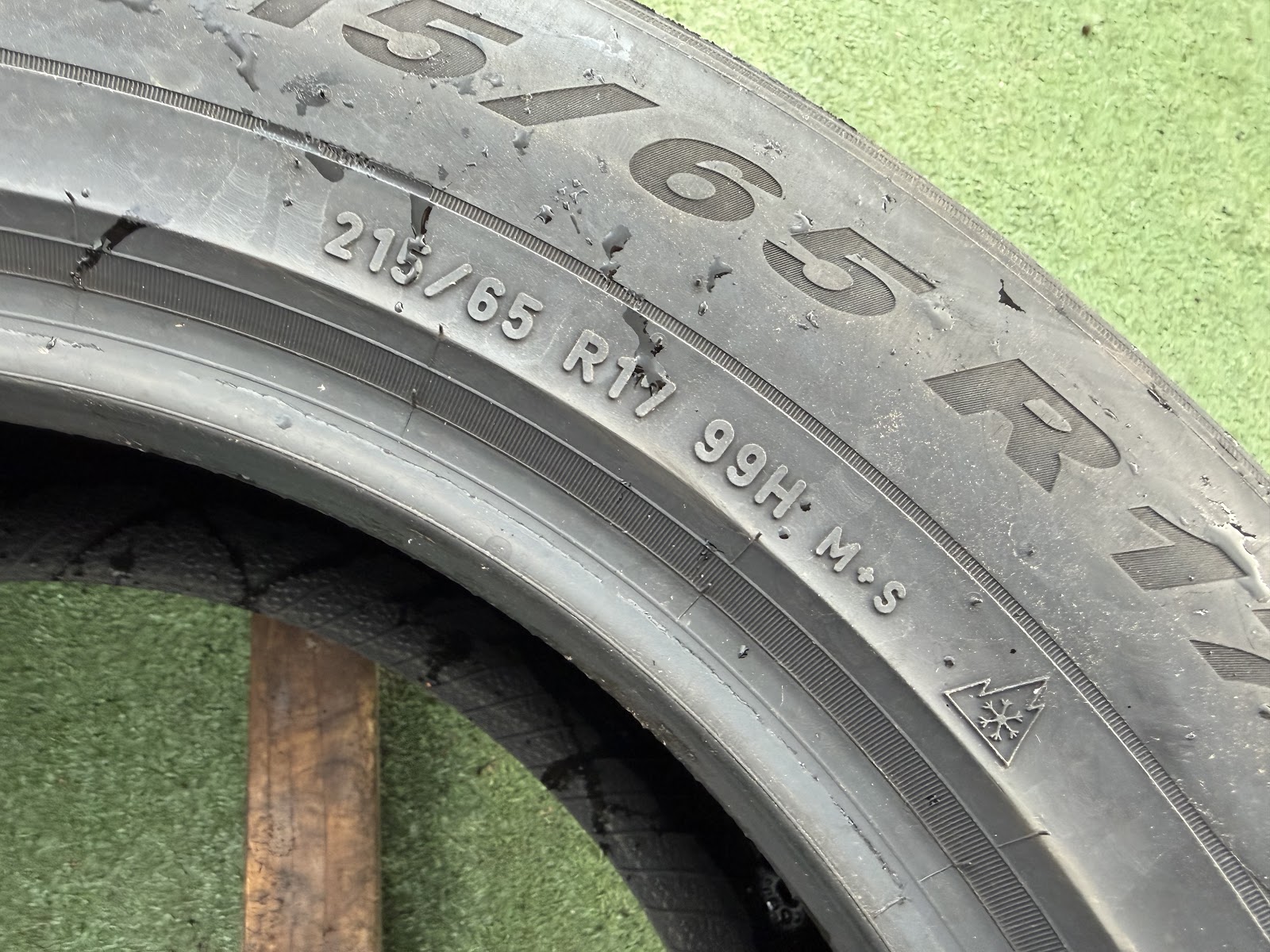 Pirelli 215/65 R17 - Image 11