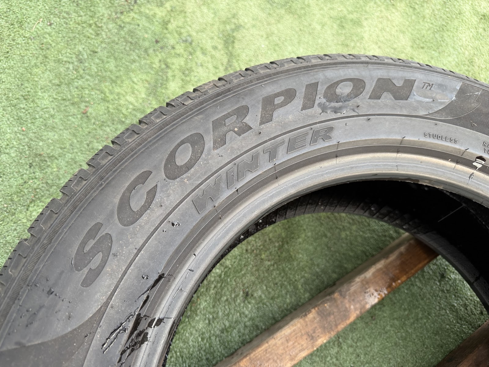 Pirelli 215/65 R17 - Image 9